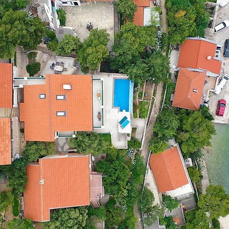 Villa Relax , With Seaview And Two Pools Near Beach Starigrad (Kvarner) Exterior foto