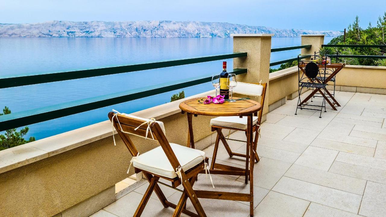 Villa Relax , With Seaview And Two Pools Near Beach Starigrad (Kvarner) Exterior foto