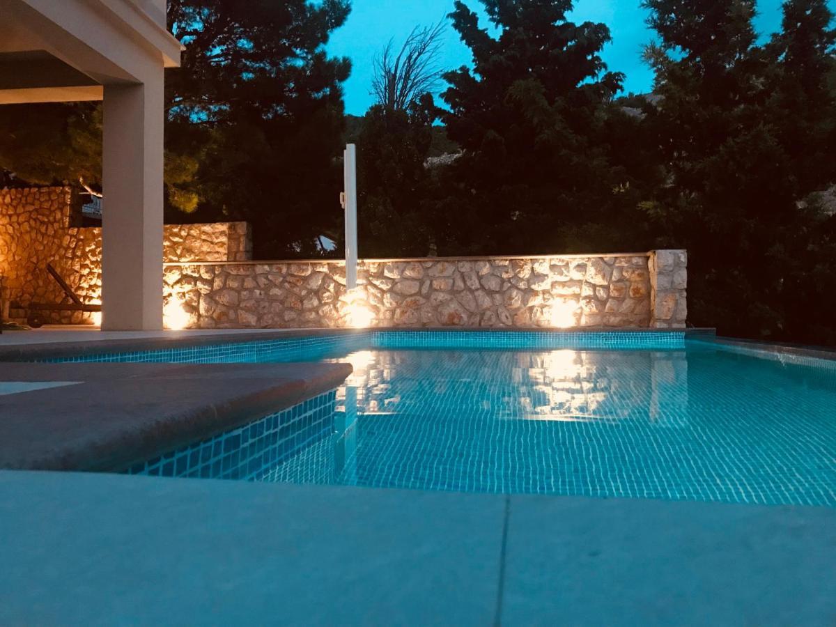 Villa Relax , With Seaview And Two Pools Near Beach Starigrad (Kvarner) Exterior foto
